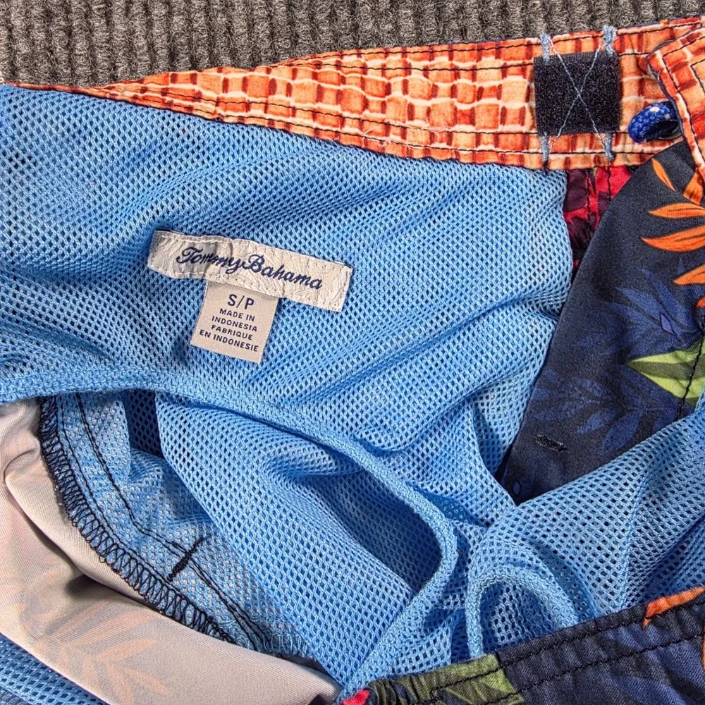 Tommy Bahama Mens Tropical Hibiscus Floral Swim Trunks‎ Navy Blue Small
